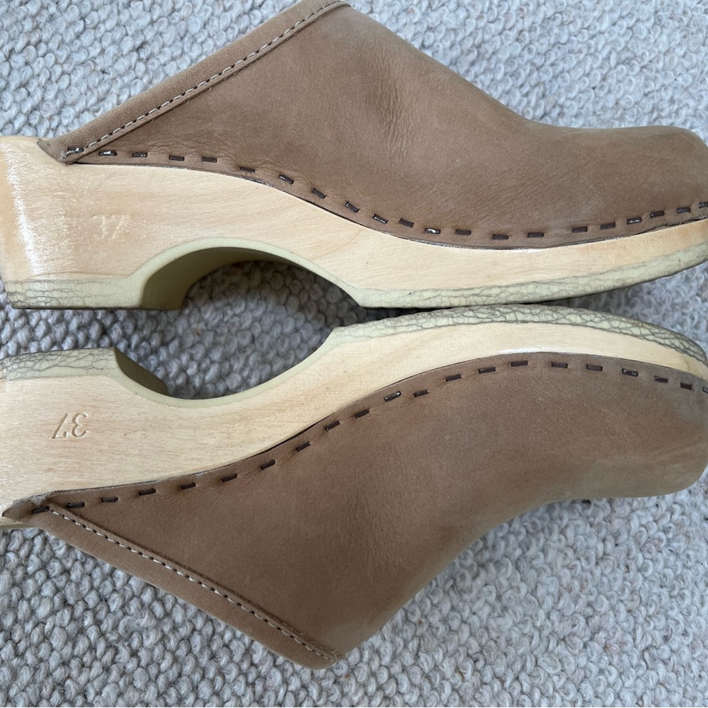 No. 6 clogs